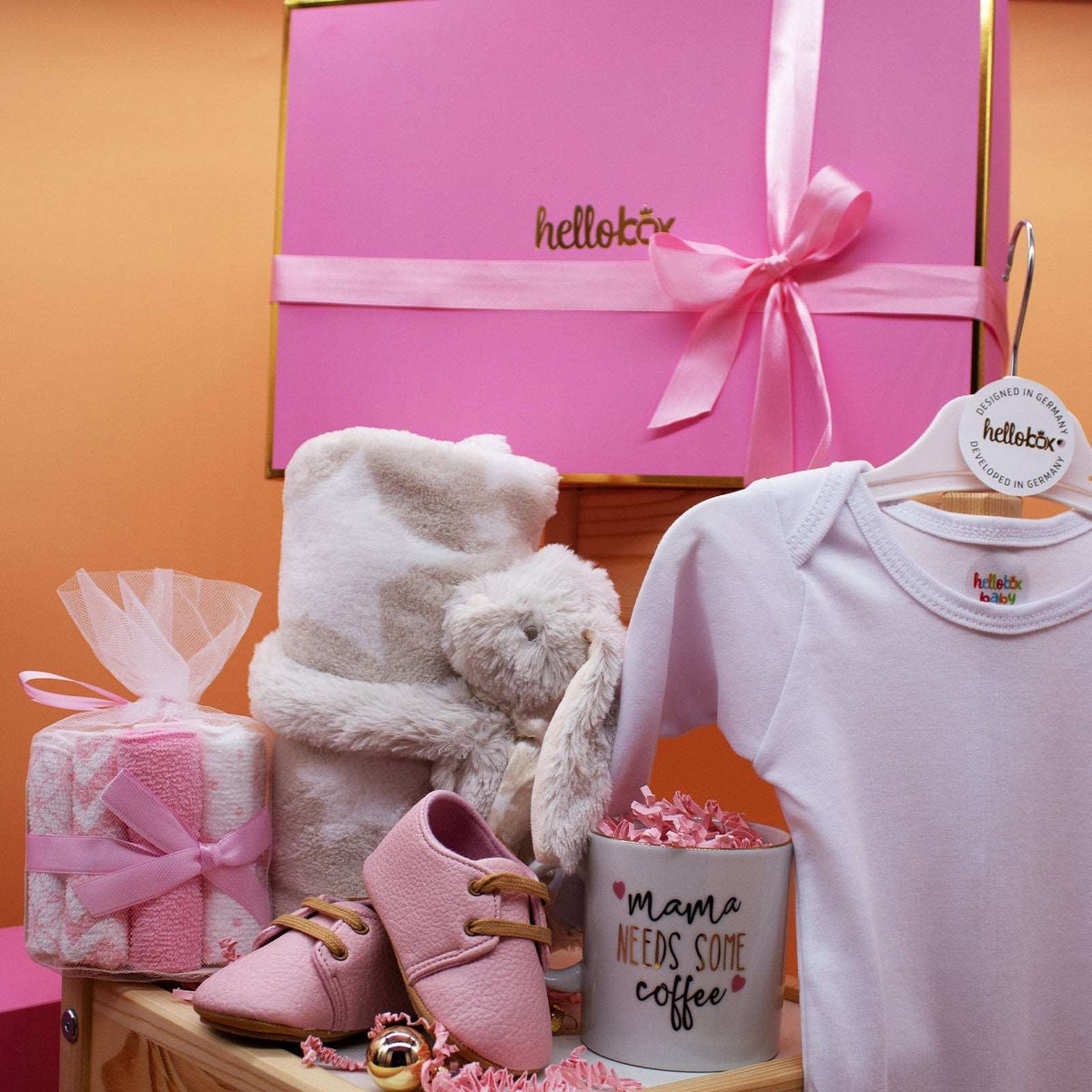 Luxury Newborn Baby Gift Box (17 Pieces)
